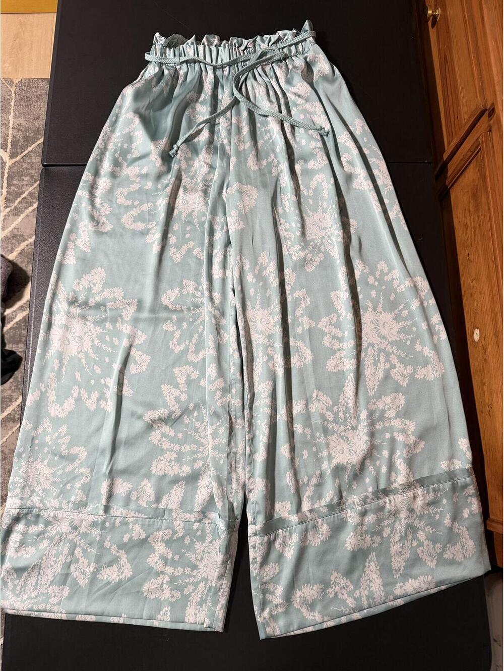 Free People Women’s Blue White Floral Wide Leg Cropped Pants Paperbag Waist